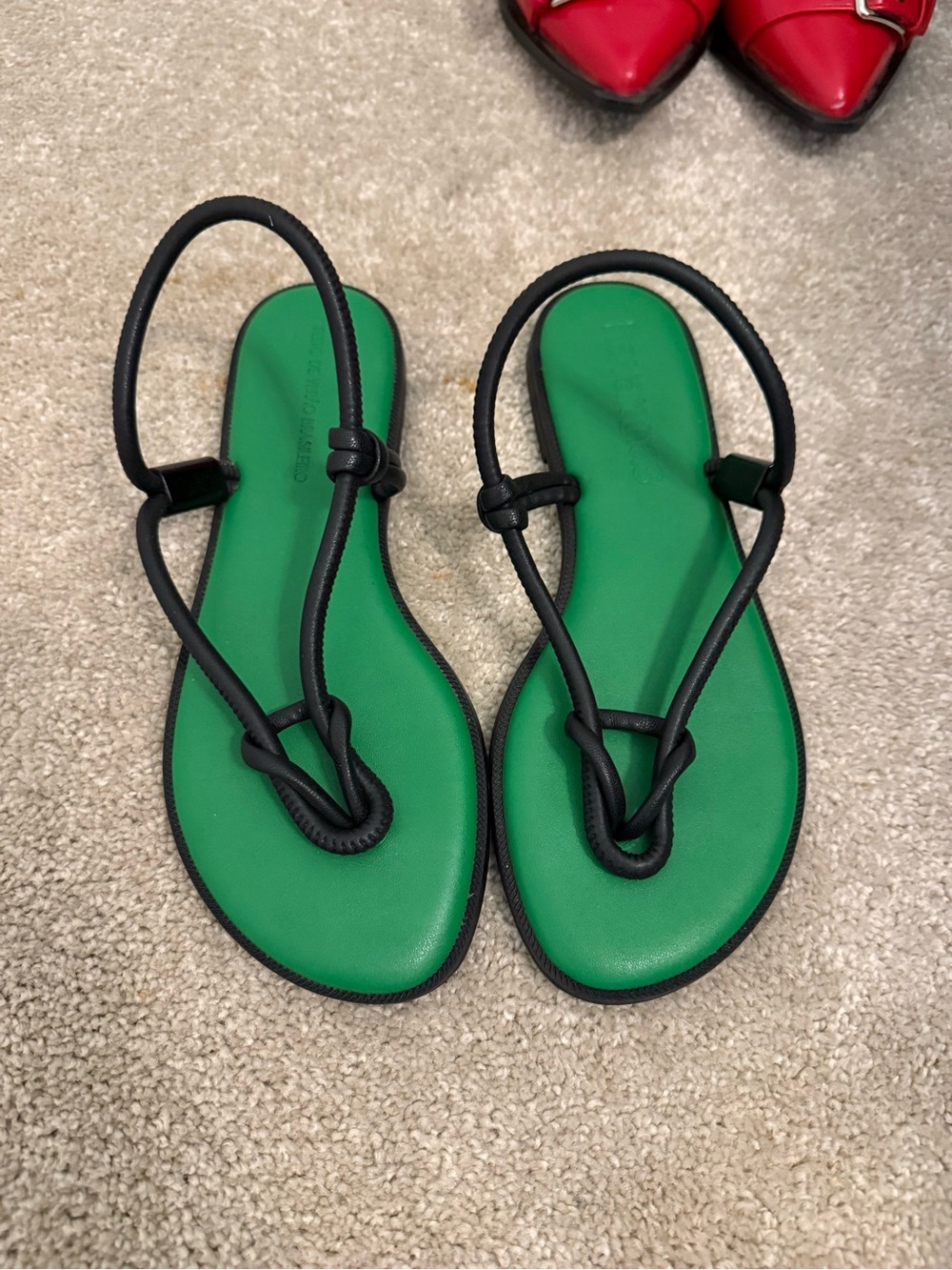 Havianas Green Leather Strap Sandals with Black Trim - Women